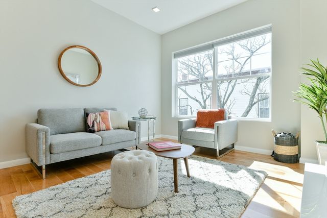 87 Parker St 402, Chelsea, MA 02150