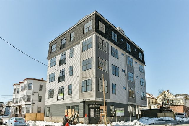 87 Parker St 402, Chelsea, MA 02150