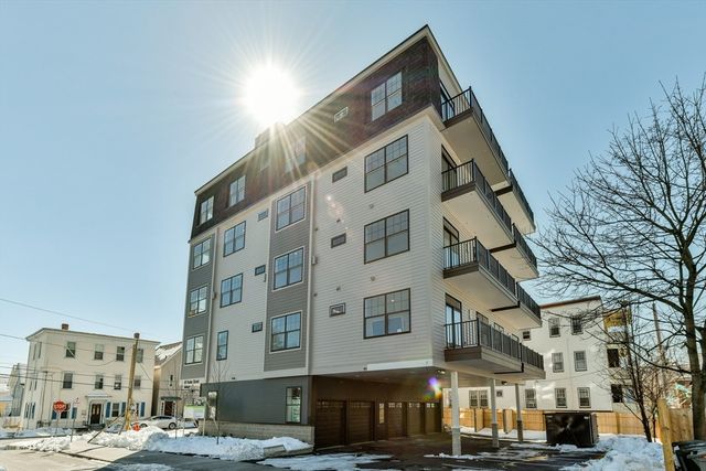 87 Parker St 402, Chelsea, MA 02150