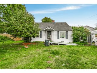 5808 Se LAUREL St, Milwaukie, OR 97222