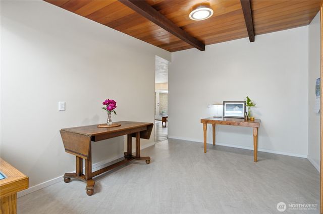 3050 SE Mullenix Road, Port Orchard, WA 98367