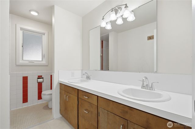 3050 SE Mullenix Road, Port Orchard, WA 98367
