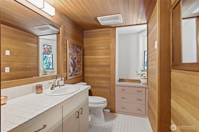 3050 SE Mullenix Road, Port Orchard, WA 98367