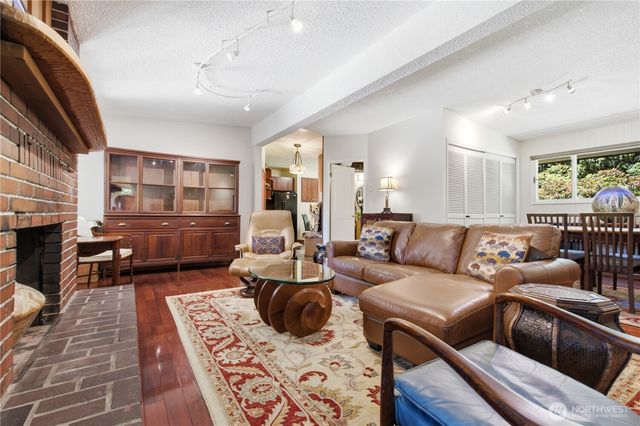 3050 SE Mullenix Road, Port Orchard, WA 98367