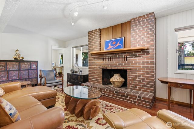 3050 SE Mullenix Road, Port Orchard, WA 98367