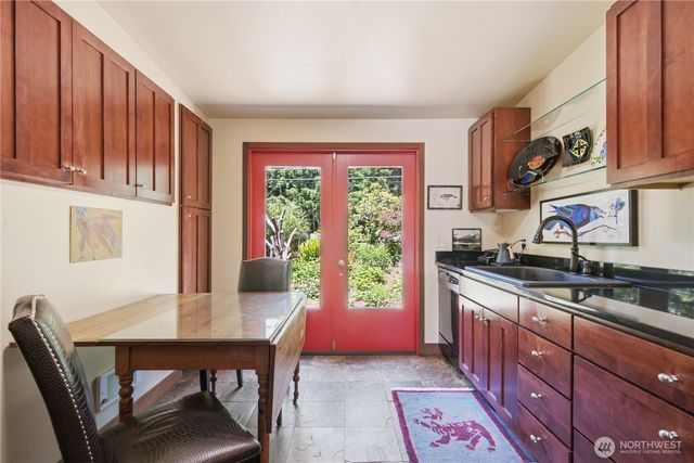 3050 SE Mullenix Road, Port Orchard, WA 98367