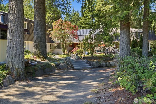 3050 SE Mullenix Road, Port Orchard, WA 98367