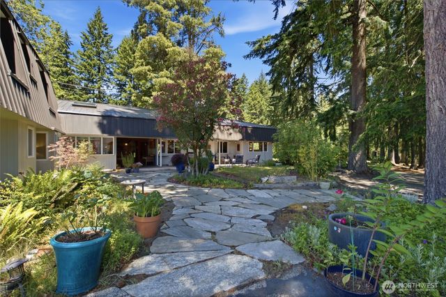 3050 SE Mullenix Road, Port Orchard, WA 98367