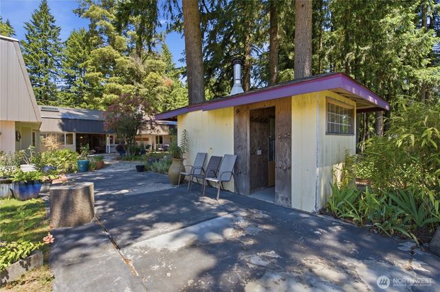3050 SE Mullenix Road, Port Orchard, WA 98367