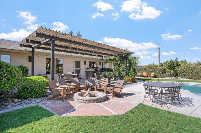 631 E Barnhart Rd, Turlock, CA 95382