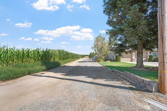 631 E Barnhart Rd, Turlock, CA 95382