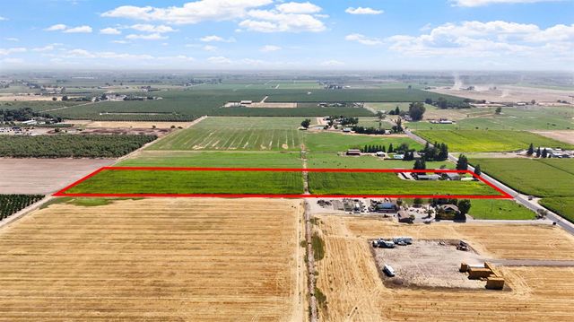 631 E Barnhart Rd, Turlock, CA 95382