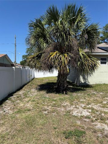 313 OAK STREET, Auburndale, FL 33823