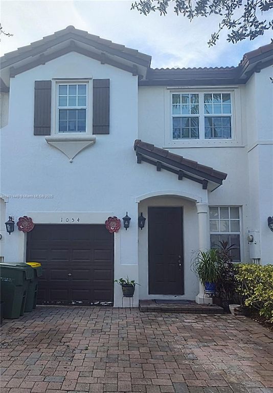 1054 NE 30th Ave, Homestead, FL 33033