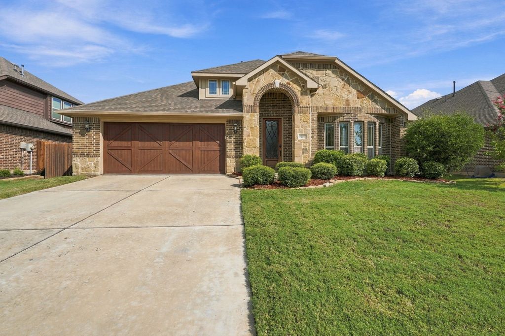 4209 Carnation Lane, Mansfield, TX 76063 — photo 2