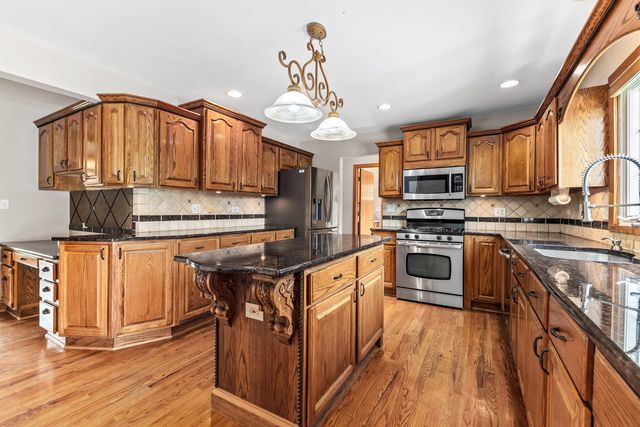 1344 Cantigny Court, Naperville, IL 60565