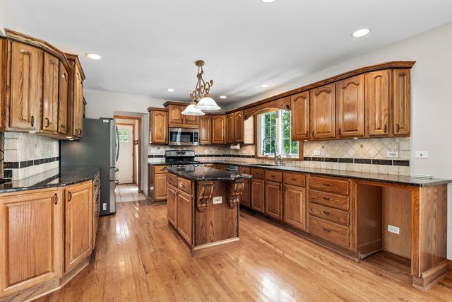 1344 Cantigny Court, Naperville, IL 60565