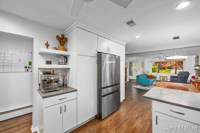 1553 Ridgewood Avenue, East Grand Rapids, MI 49506