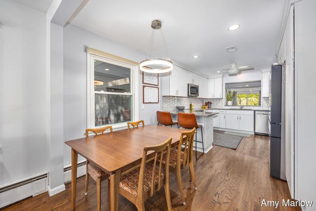 1553 Ridgewood Avenue, East Grand Rapids, MI 49506