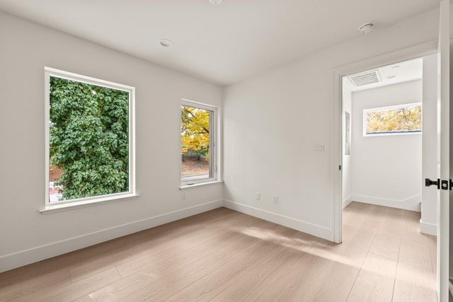 2505 W St, Sacramento, CA 95818