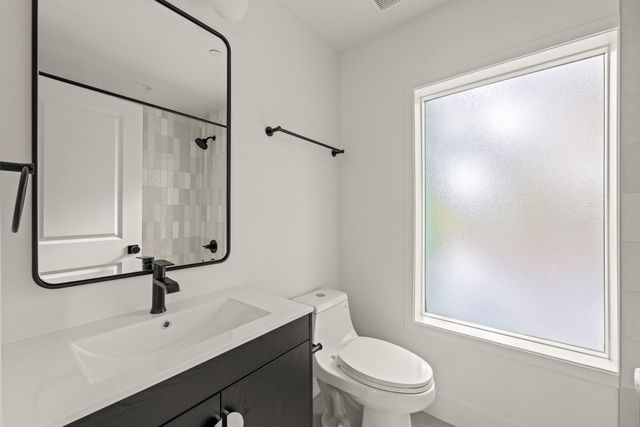 2505 W St, Sacramento, CA 95818