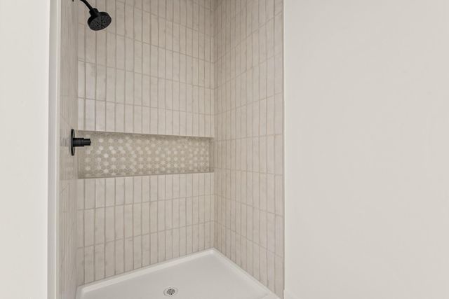 2505 W St, Sacramento, CA 95818