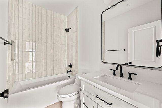 2505 W St, Sacramento, CA 95818