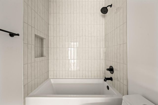 2505 W St, Sacramento, CA 95818