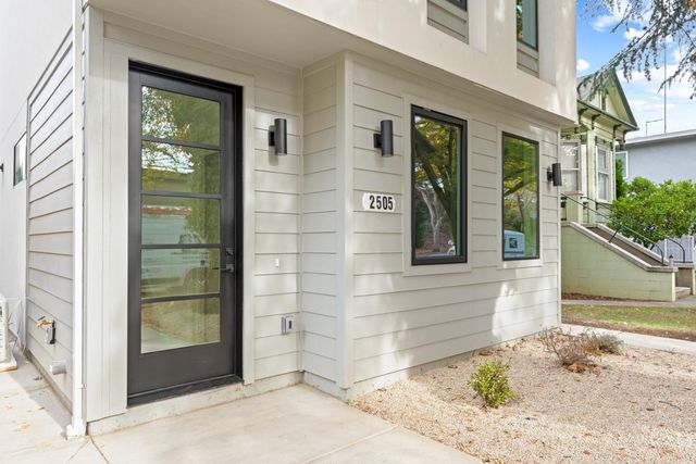 2505 W St, Sacramento, CA 95818