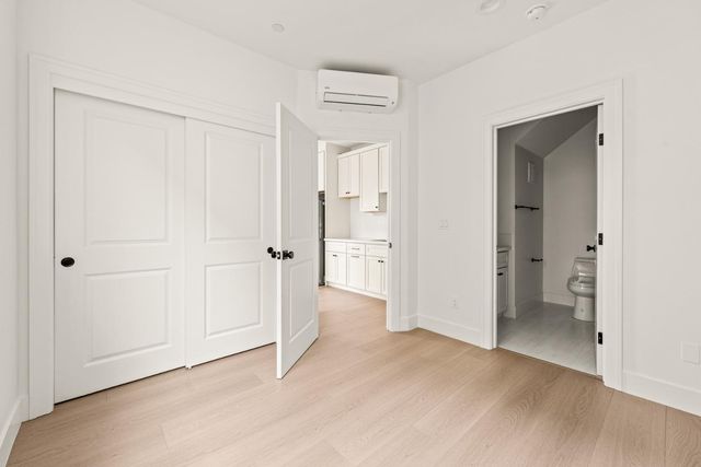 2505 W St, Sacramento, CA 95818