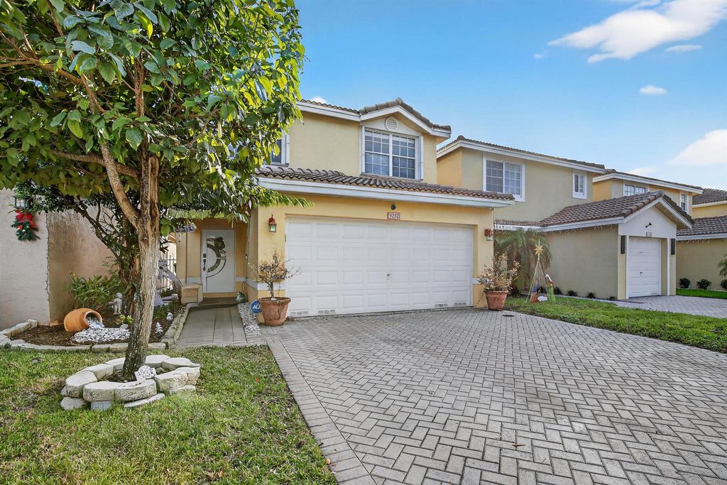 9232 NW 55th Street, Sunrise, FL 33351