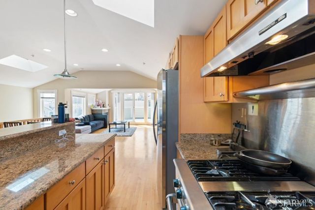 332 Jersey Street, San Francisco, CA 94114