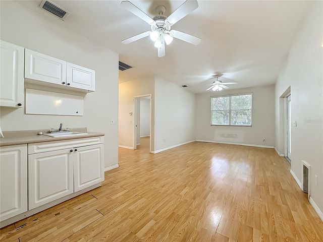 1003 W OUTBOUND PLACE, Tampa, FL 33612