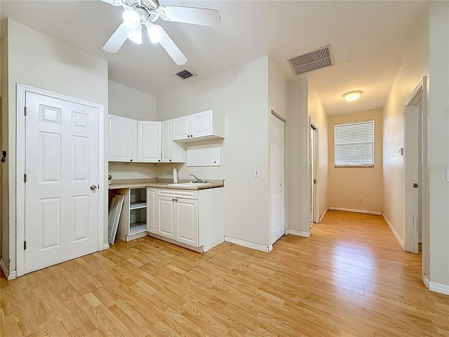1003 W OUTBOUND PLACE, Tampa, FL 33612