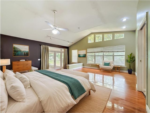 1003 W OUTBOUND PLACE, Tampa, FL 33612