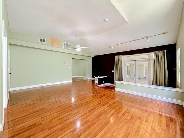 1003 W OUTBOUND PLACE, Tampa, FL 33612