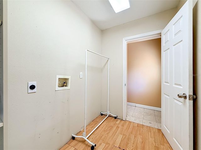 1003 W OUTBOUND PLACE, Tampa, FL 33612