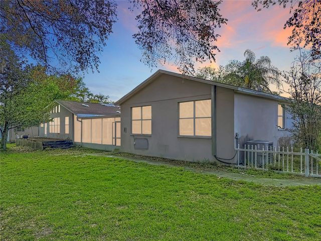 1003 W OUTBOUND PLACE, Tampa, FL 33612