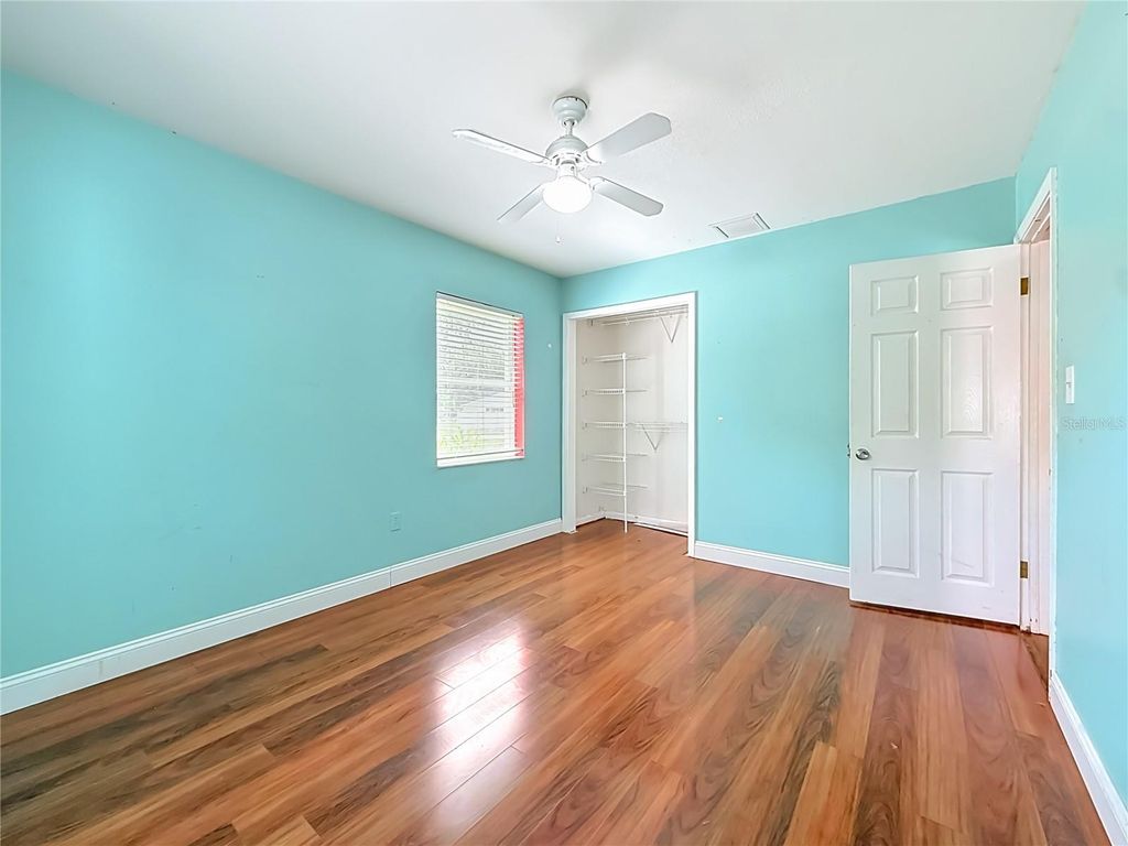Image 38 of property listing at 1003 W OUTBOUND PLACE, Tampa, FL 33612