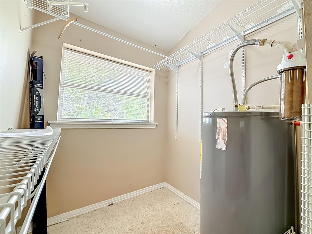 Image 47 of property listing at 1003 W OUTBOUND PLACE, Tampa, FL 33612