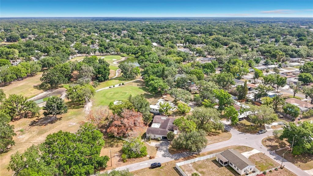 Image 71 of property listing at 1003 W OUTBOUND PLACE, Tampa, FL 33612