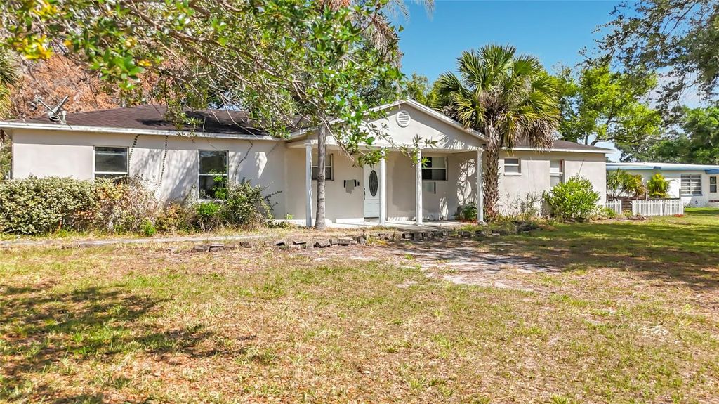 Image 72 of property listing at 1003 W OUTBOUND PLACE, Tampa, FL 33612