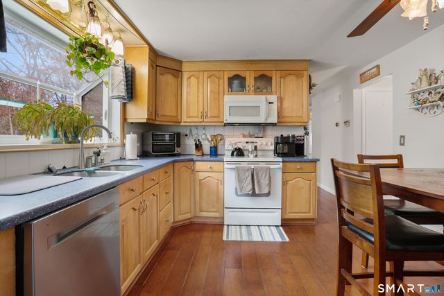 25 Sheffield Lane, Bristol, CT 06010