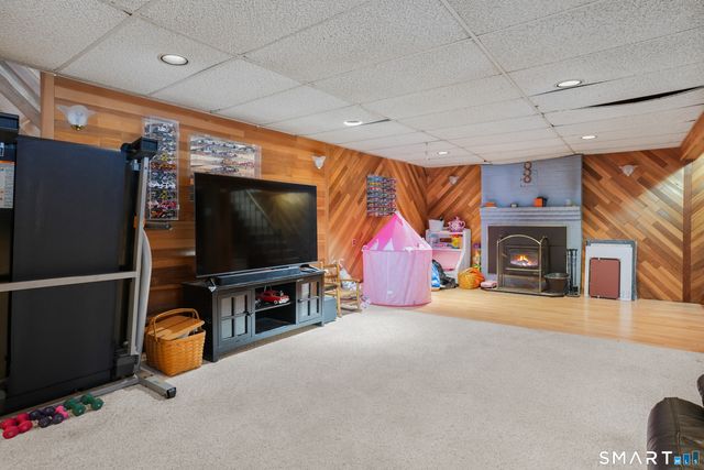 25 Sheffield Lane, Bristol, CT 06010