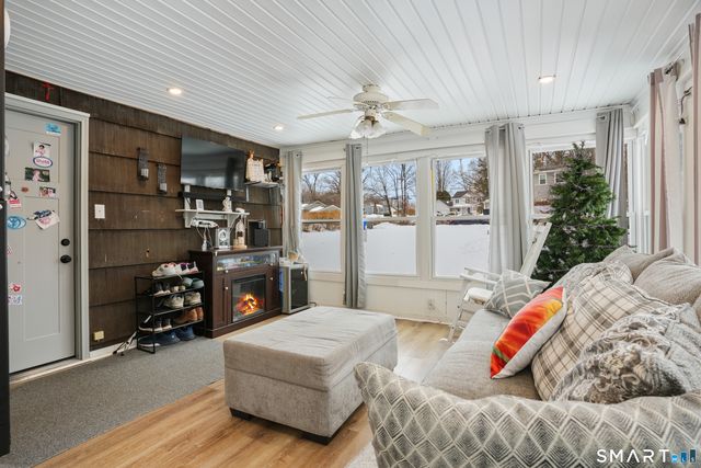 25 Sheffield Lane, Bristol, CT 06010