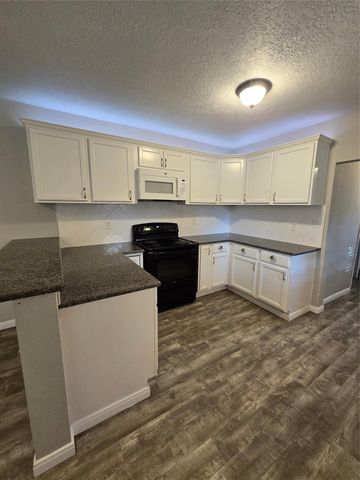 511 S Roosevelt Avenue, Cleveland, TX 77327