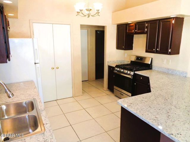8520 Saratoga Drive, El Paso, TX 79912