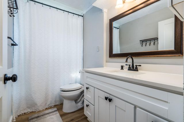 306 Baker Drive, Tomball, TX 77375