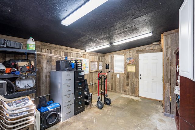 306 Baker Drive, Tomball, TX 77375