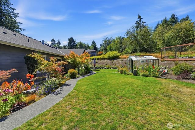 1076 12th Avenue, Fox Island, WA 98333